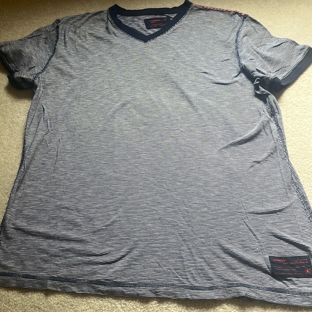 Express stripe t-shirt